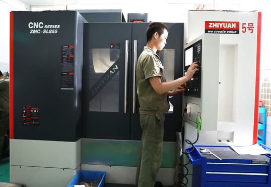 高(gao)涨力板(ban)三合一送料机是未(wei)来的开展趋势