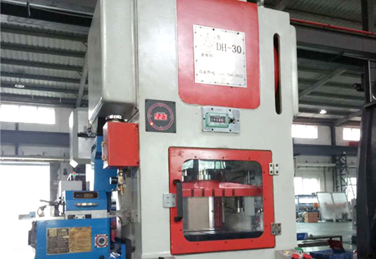 夹式(shi)送料机的原理