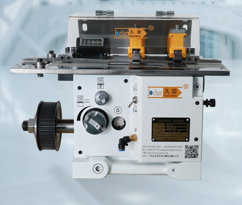 冲床送料机在实际应用(yong)中应该具备的安全(quan)设施有哪(na)些?